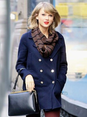 taylor-swift-nyc-street-style-navy-blue-wool-peacoat-1