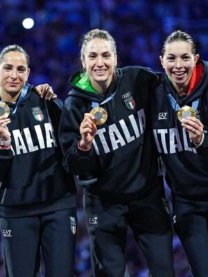 paris-2024-olympics-italia-black-pullover-hoodie-1