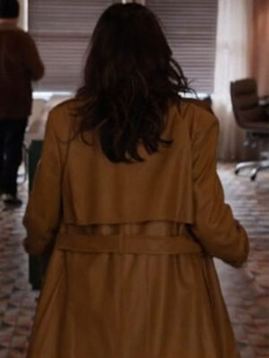 s04-eva-longoria-only-murders-in-the-building-leather-coat-1