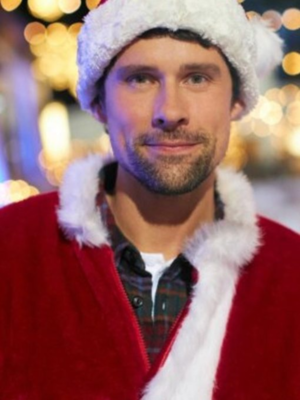 benjamin-hollingsworth-the-santa-summit-red-velvet-jacket-1
