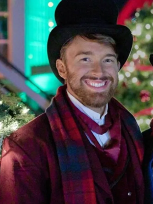 chandler-massey-mystic-christmas-maroon-wool-coat-1