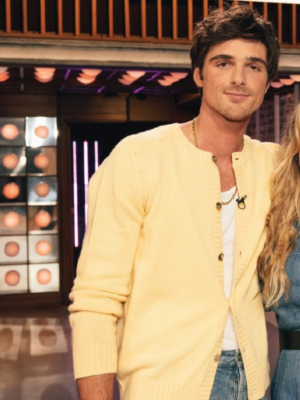 jacob-elordi-the-kelly-clarkson-show-cashmere-cardigan-1