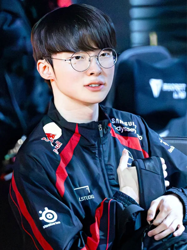 2024 LCK T1 Black Bomber Uniform Jacket