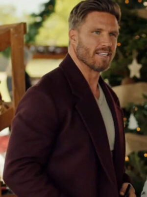 anthony-bewlz-moms-christmas-boyfriend-maroon-wool-coat-1