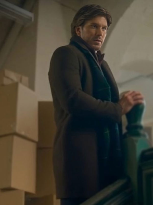 Christopher Russell 2024 A Vintage Christmas Blue Coat