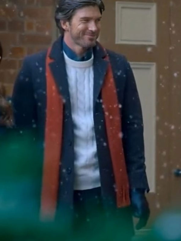 Christopher Russell 2024 A Vintage Christmas Blue Coat
