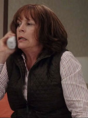 jamie-lee-curtis-christmas-with-the-kranks-black-quilted-vest-1