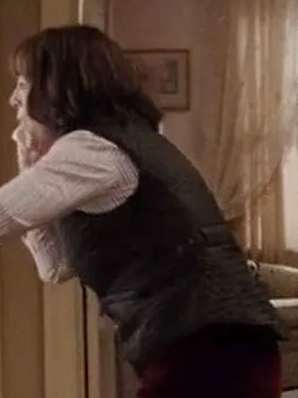 Jamie Lee Curtis Christmas with the Kranks Black Quilted Vest