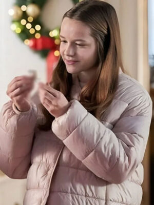 juliette-hawk-mystery-on-mistletoe-lane-pink-puffer-jacket-1