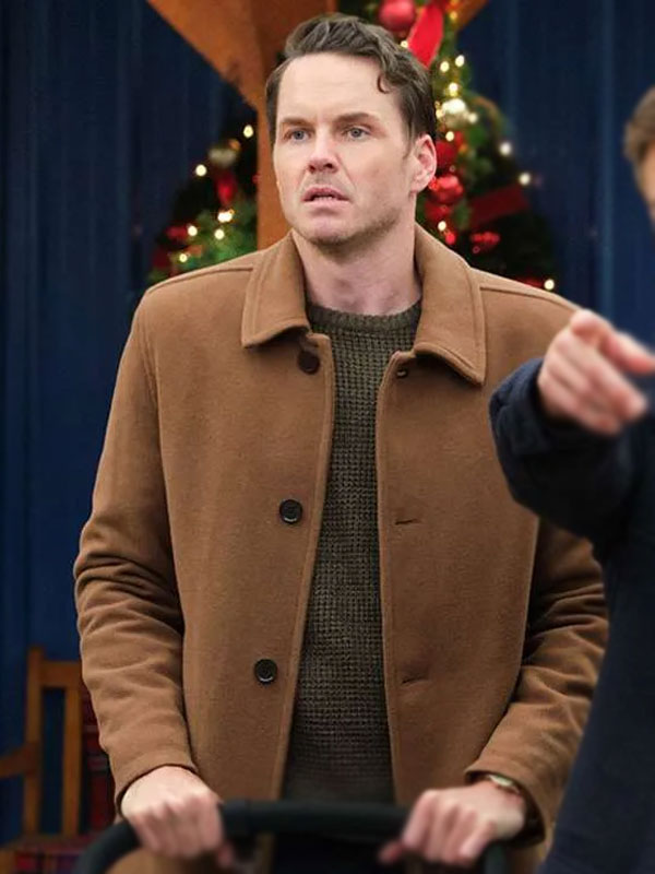 Paul Campbell Three Wise Men and a Baby Brown Jacket