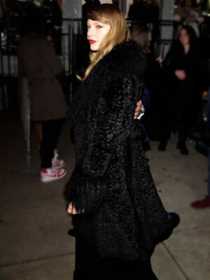 taylor-swift-charlotte-simone-black-faux-fur-coat-1