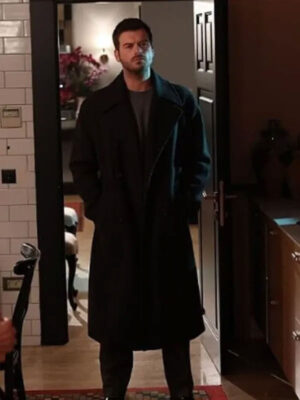 the-family-s01-aslan-soykan-black-wool-coat-1