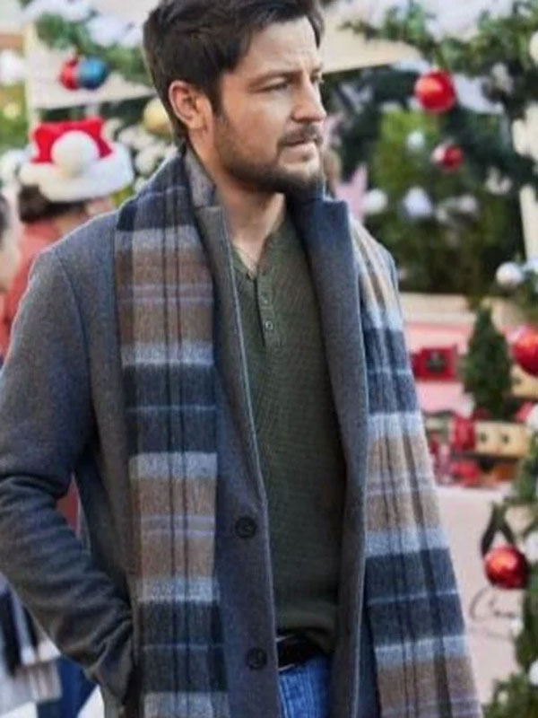Tyler Hynes Time for Him to Come Home for Christmas Coat
