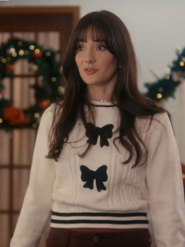 A ’90s Christmas 2024 Eve Bourne White Pullover Sweater