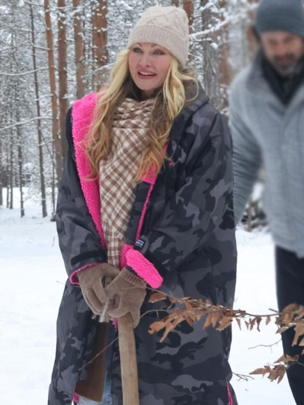 A European Christmas 2024 Caprice Bourret Black Hooded Camo Coat