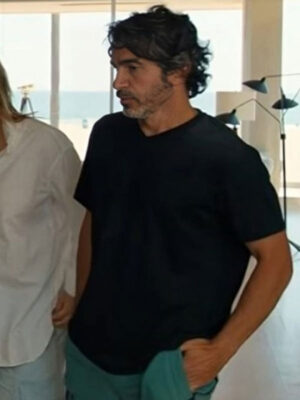 based-on-a-true-story-s02-chris-messina-black-fleece-t-shirt