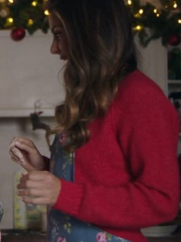 Christmas At Plumhill Manor 2024 Maria Menounos Pink Knitted Sweater