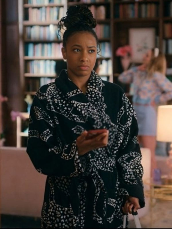 The Sex Lives of College Girls Alyah Chanelle Scott Leopard Black Robe