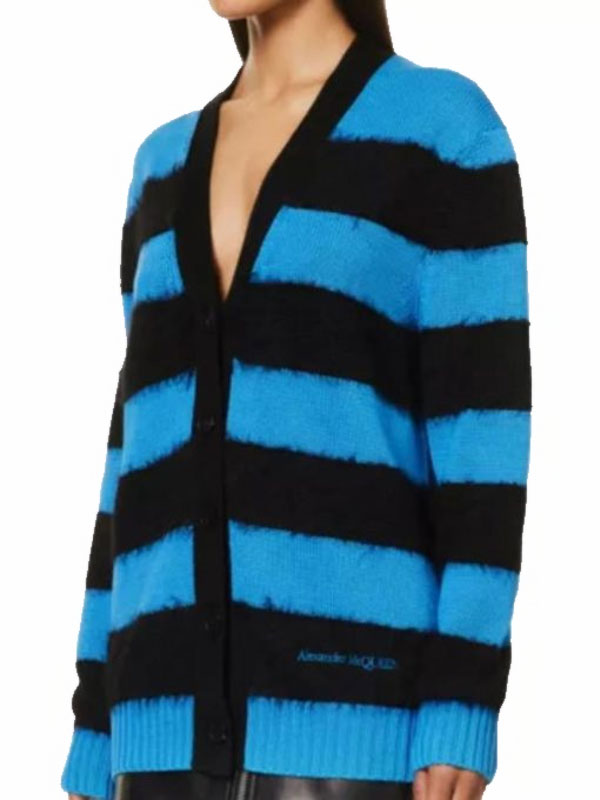 The Sex Lives of College Girls S03 Striped Knitted Cardigan