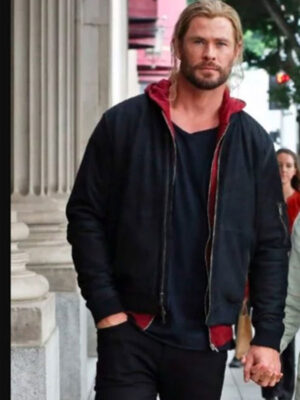 thor-love-and-thunder-chris-hemsworth-black-jacket-3
