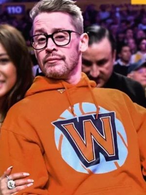 macaulay-culkin-knicks-vs-lakers-game-orange-hoodie-1